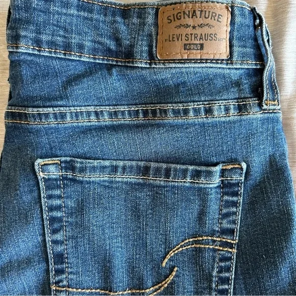 Signature by Levi Strauss Baby Bump Skinny Maternity Women's Dark Blue Jeggings - Picture 4 of 10